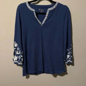 Lilly Pulitzer Blue Long Sleeve Blouse White Floral Embroidery Womens XS VNeck